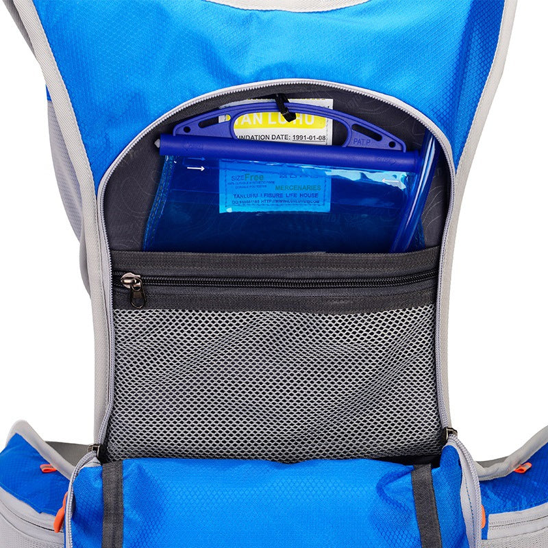 Leicht, wasserdicht und mit integrierter Trinkblase – AquaPack