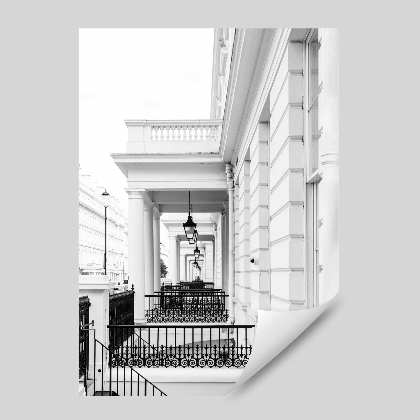 Schwarz-Weiß-Foto einer eleganten Londoner Fassade
