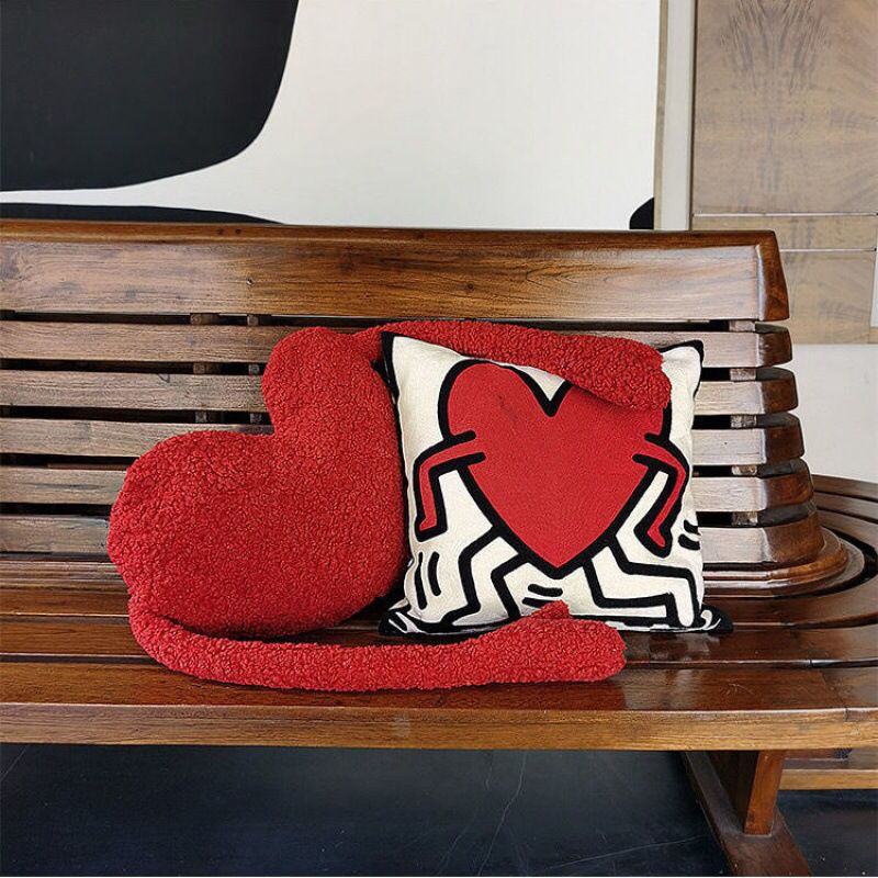 Love Heart Sofa Kissen in weichem Plüschstoffdesign | Brehn