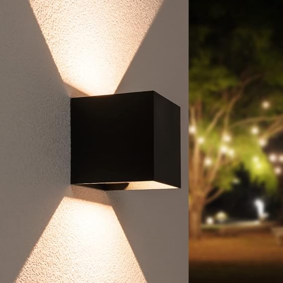 Brehn | LuxeLumen Wasserdichte Wandlampe | Verstellbarer Strahlwinkel für optimale Beleuchtung