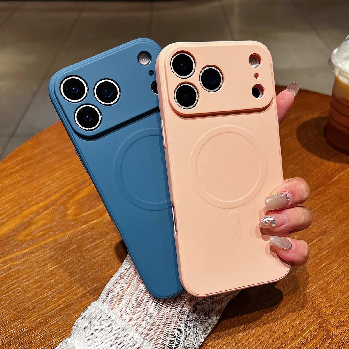 MAGNASOFT – Magnetische Silikonhülle für iPhone 17-Serie