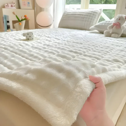 VelvetRest Bettwäsche - Wärmerer Winter Milchvelours Anti-Rutsch Matratzenbezug | Brehn