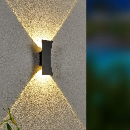 Moderne Außen-LED-Wandleuchte – Vielseitiges Aluminiumdesign
