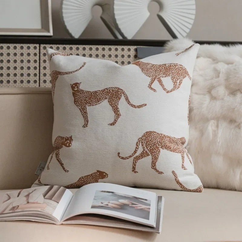 Brehn | VelvetGlow Kissenbezug - Beidseitiger geometrischer Kissenbezug aus luxuriösem Jacquard