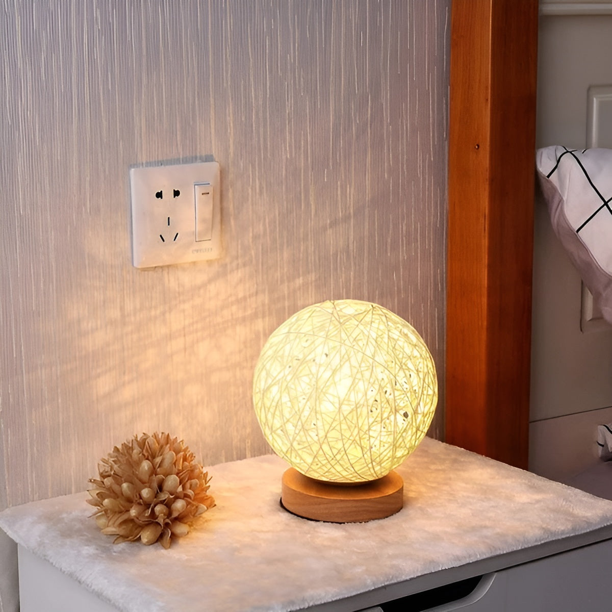 TwineGlow Light – Moderne USB-aufladbare Brehne Rattan-Lampe