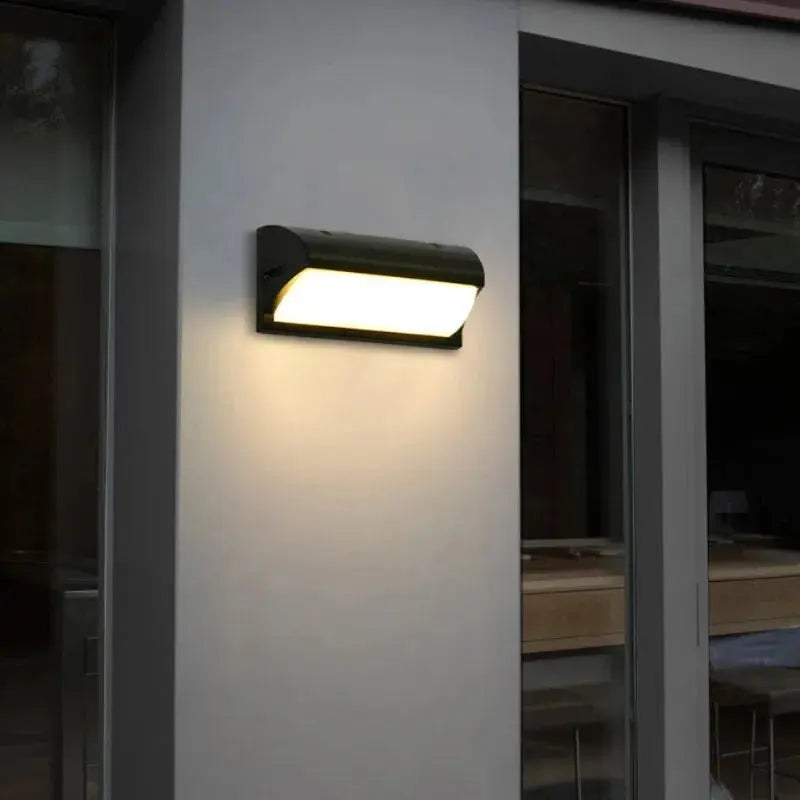 Wetterbeständige LED-Außenbeleuchtung – Smart Motion Sensor | Brehn