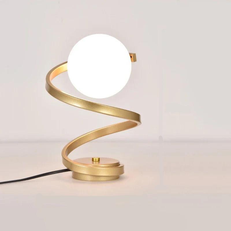 Brehn | Skandinavische LED- Tischlampe