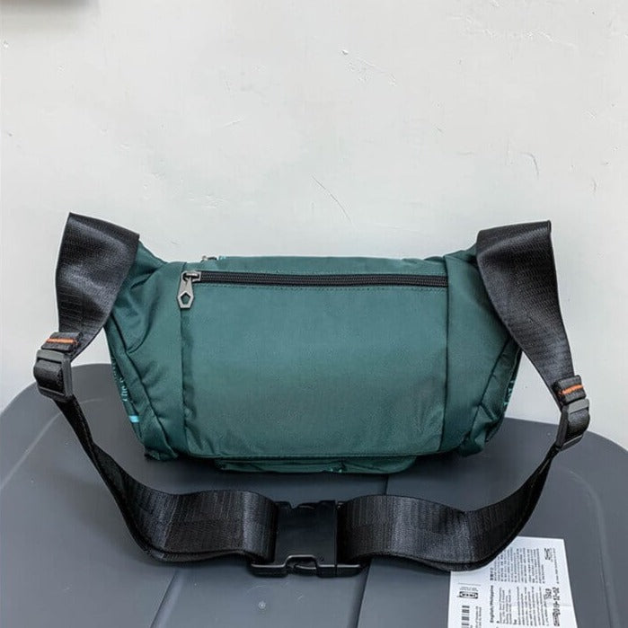 Wasserabweisende Herren Hüft- und Umhängetasche – Vielseitiger Reise- und Outdoor-Rucksack | Brehn