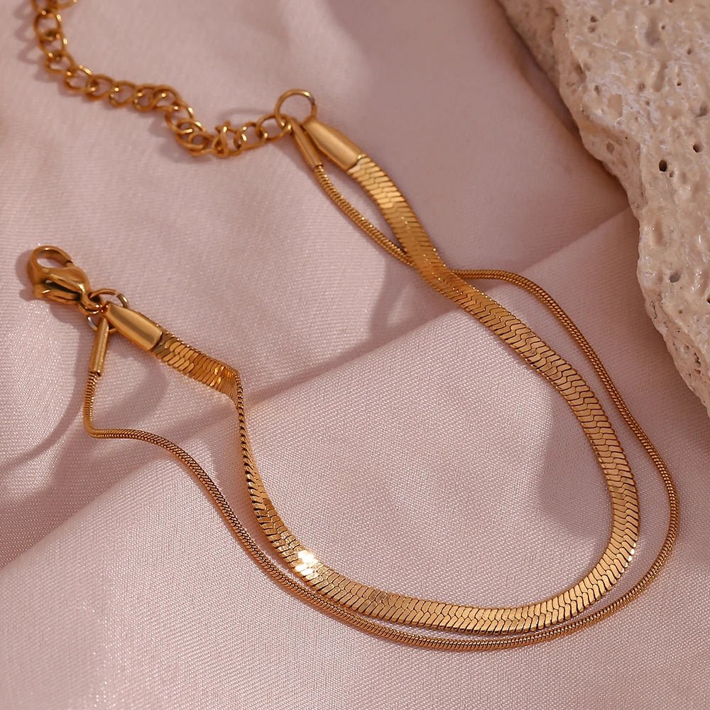 Brehn | Minimal Fischgräten- & zarte Schlangenkette geschichtete Armbänder
