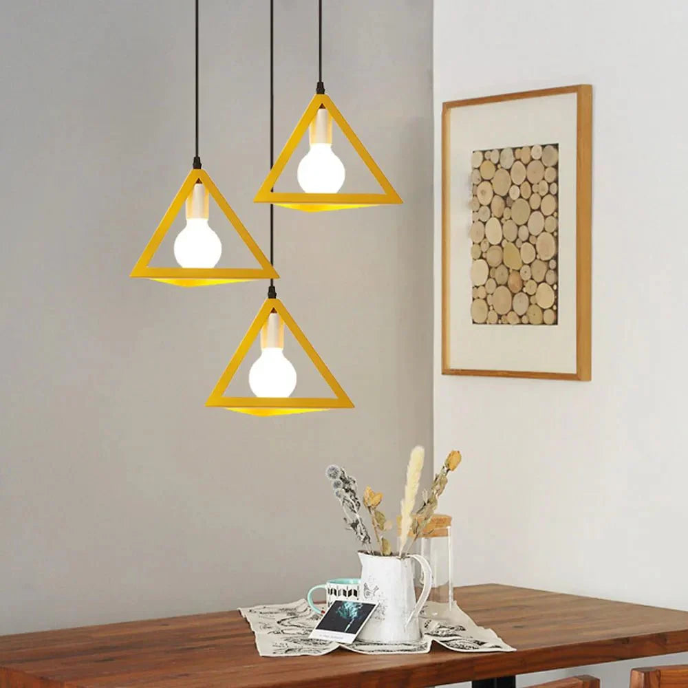 Minimalistische Dreieckige Pendelleuchte | Brehn