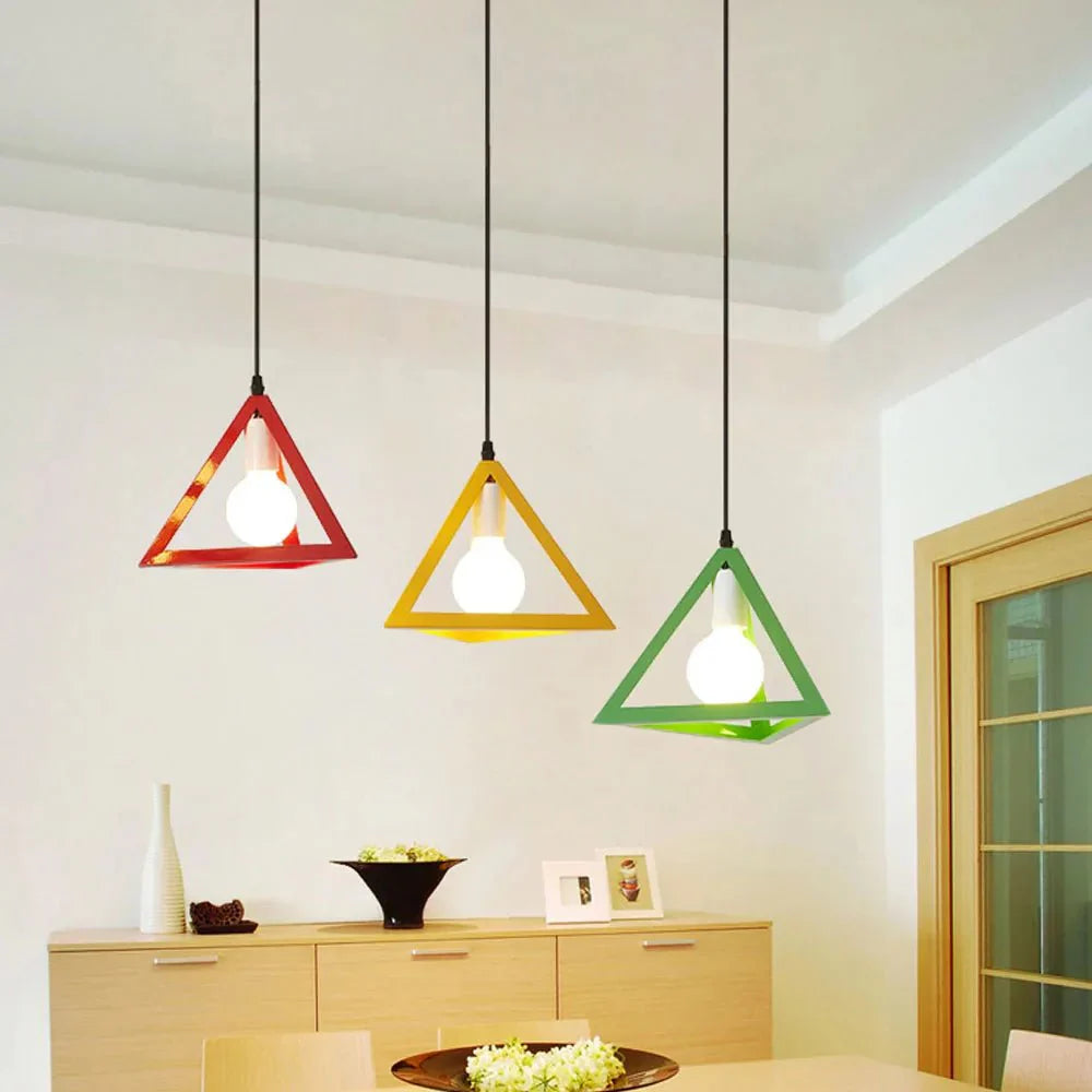 Minimalistische Dreieckige Pendelleuchte | Brehn