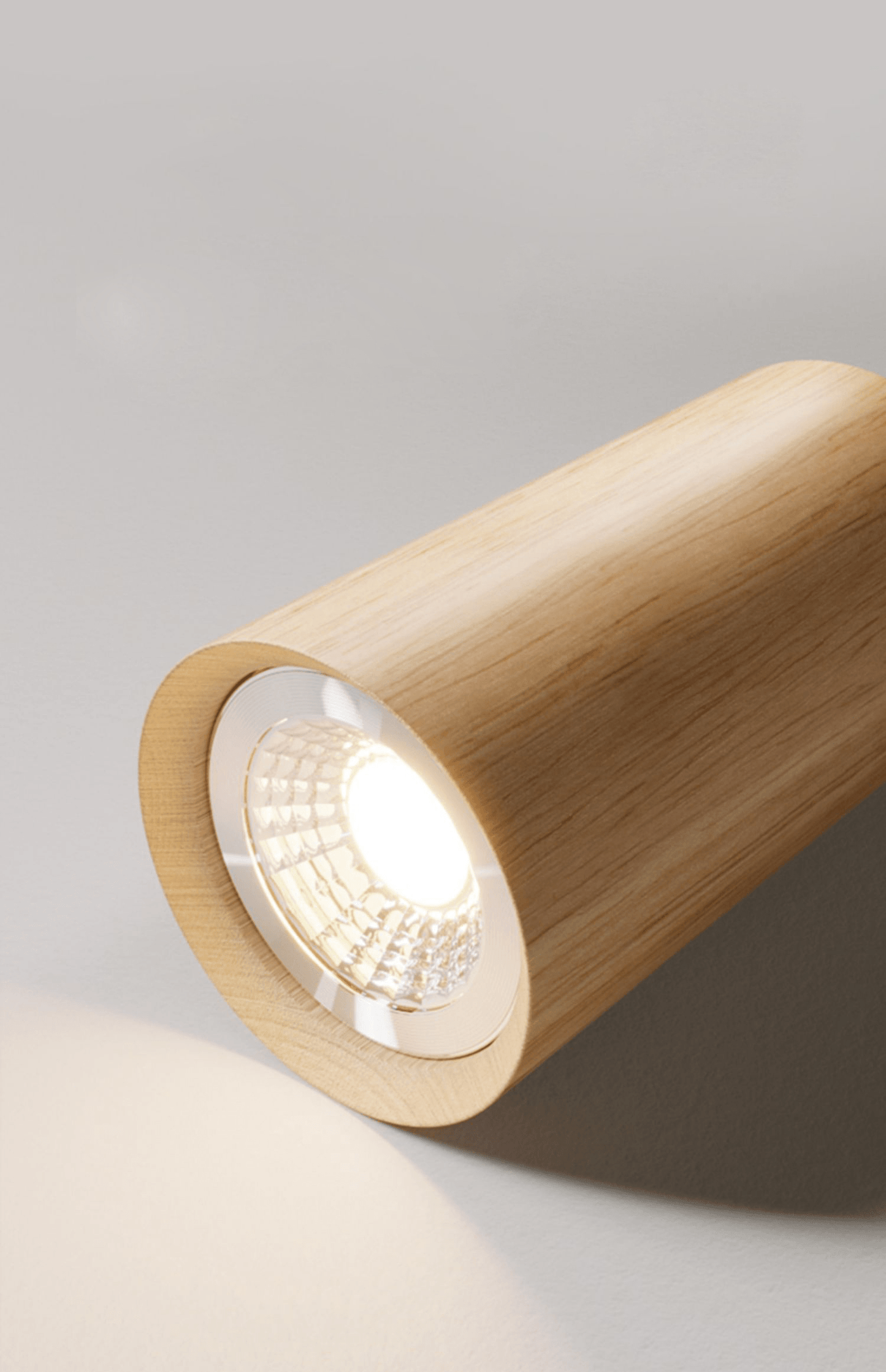 Holz Deckenlampe verstellbar mit warmem Licht und minimalistischem Design | Brehn