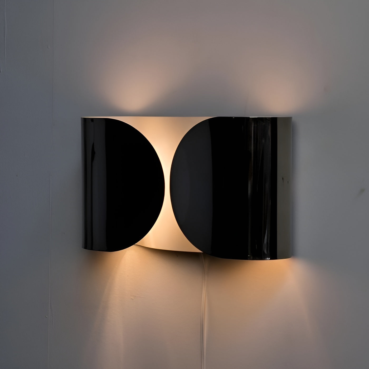 LuminaSquare Wandleuchte - modernes Design und stimmungsvolles Licht | Brehn
