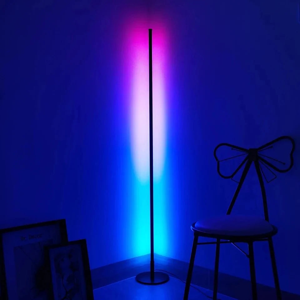 Multifarbige LED-Stehlampe Brehn