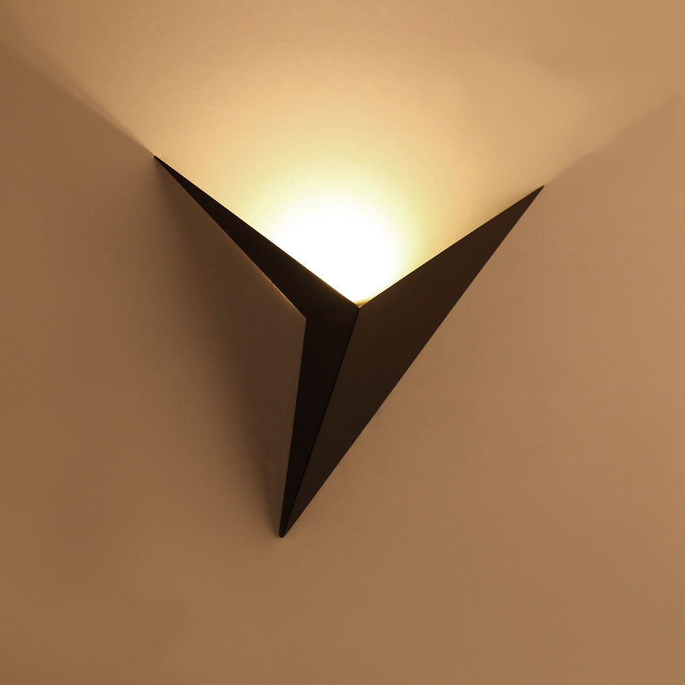 Brehn | Trigon Wandlampe
