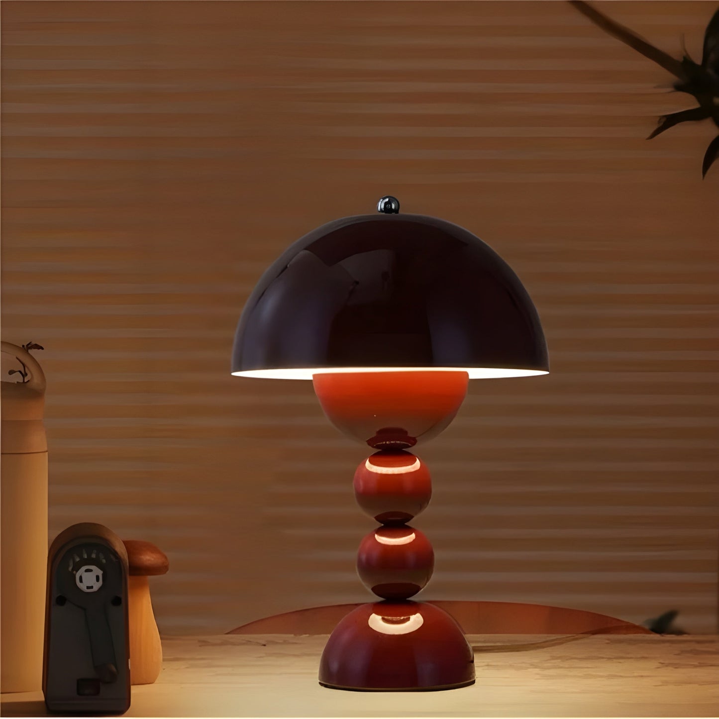 Brehn | Norlumi Skandinavische LED Tischlampe | Dimmbar | Weißes ABS-Gehäuse | 0–5W | 36V DC | Blumeninspiriertes Design