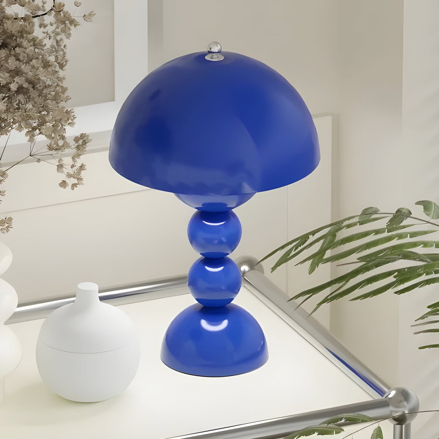 Brehn | Norlumi Skandinavische LED Tischlampe | Dimmbar | Weißes ABS-Gehäuse | 0–5W | 36V DC | Blumeninspiriertes Design