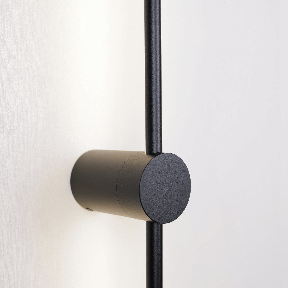 Nordic Light Stick – Minimalistische Eleganz mit vielseitiger Beleuchtung | Brehn
