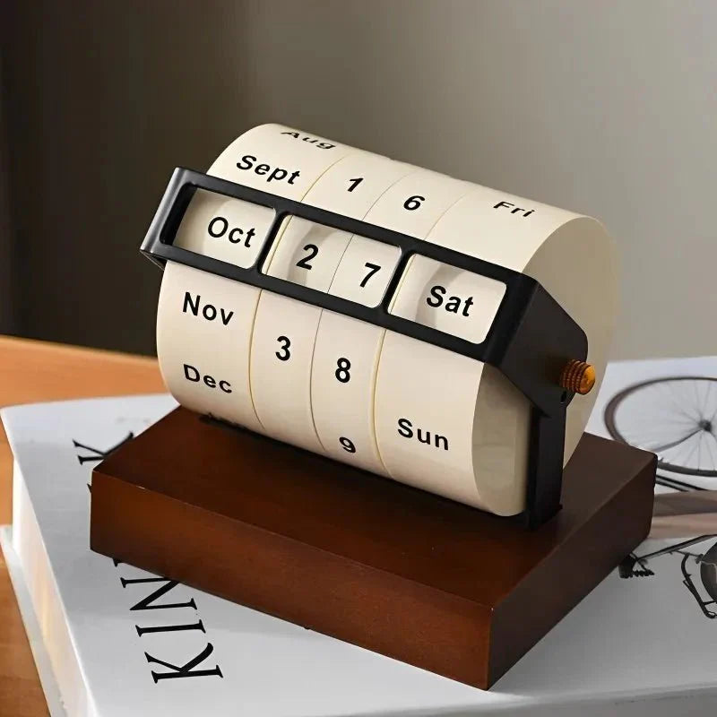 Moderner Perpetual Wheel Schreibtischkalender aus Holz und Metall | Brehn