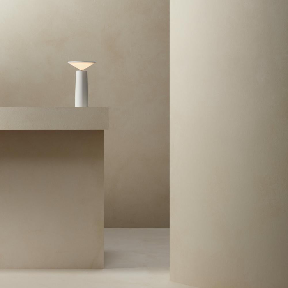 Brehn | Tragbare dimmbare Tischlampe - LumoFlex
