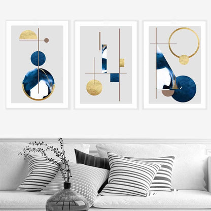 Abstraktes Set aus 3 strukturierten geometrischen Wandbildern in Marineblau und Gold