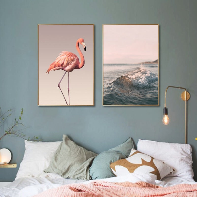 Modernes romantisches Leinwandbild mit rosa Pfingstrosen und Flamingos