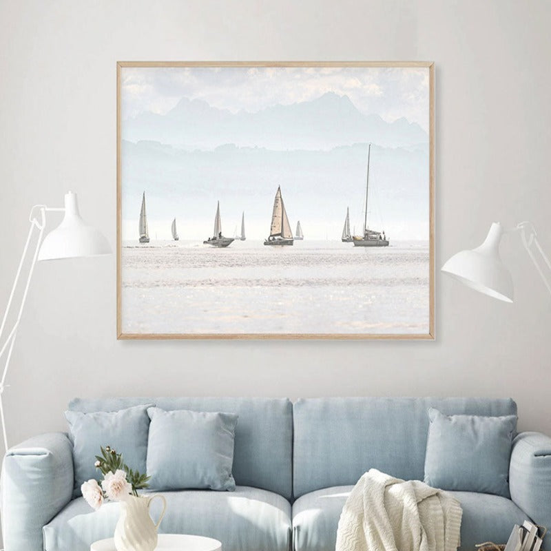 Sommerlandschaft mit Segelbootmotiv – Minimalistischer Kunstdruck auf Leinwand