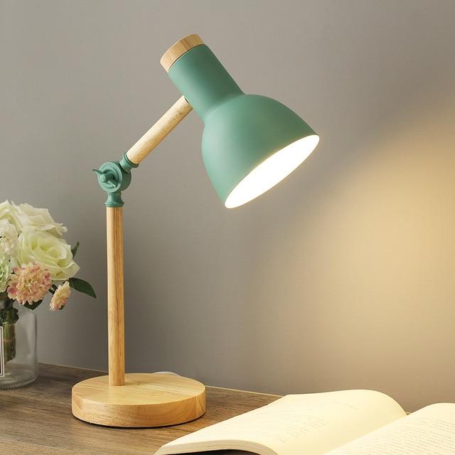 Holz Scandinavian Tischlampe - LumiNord | Brehn