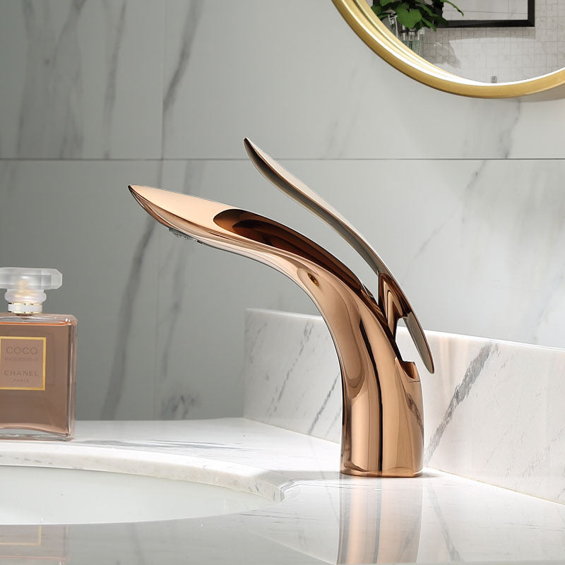 Brehn | Moderne Luxus-Badezimmerarmatur für ein stilvolles Badezimmer