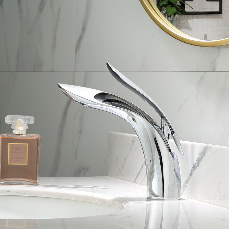 Brehn | Moderne Luxus-Badezimmerarmatur für ein stilvolles Badezimmer