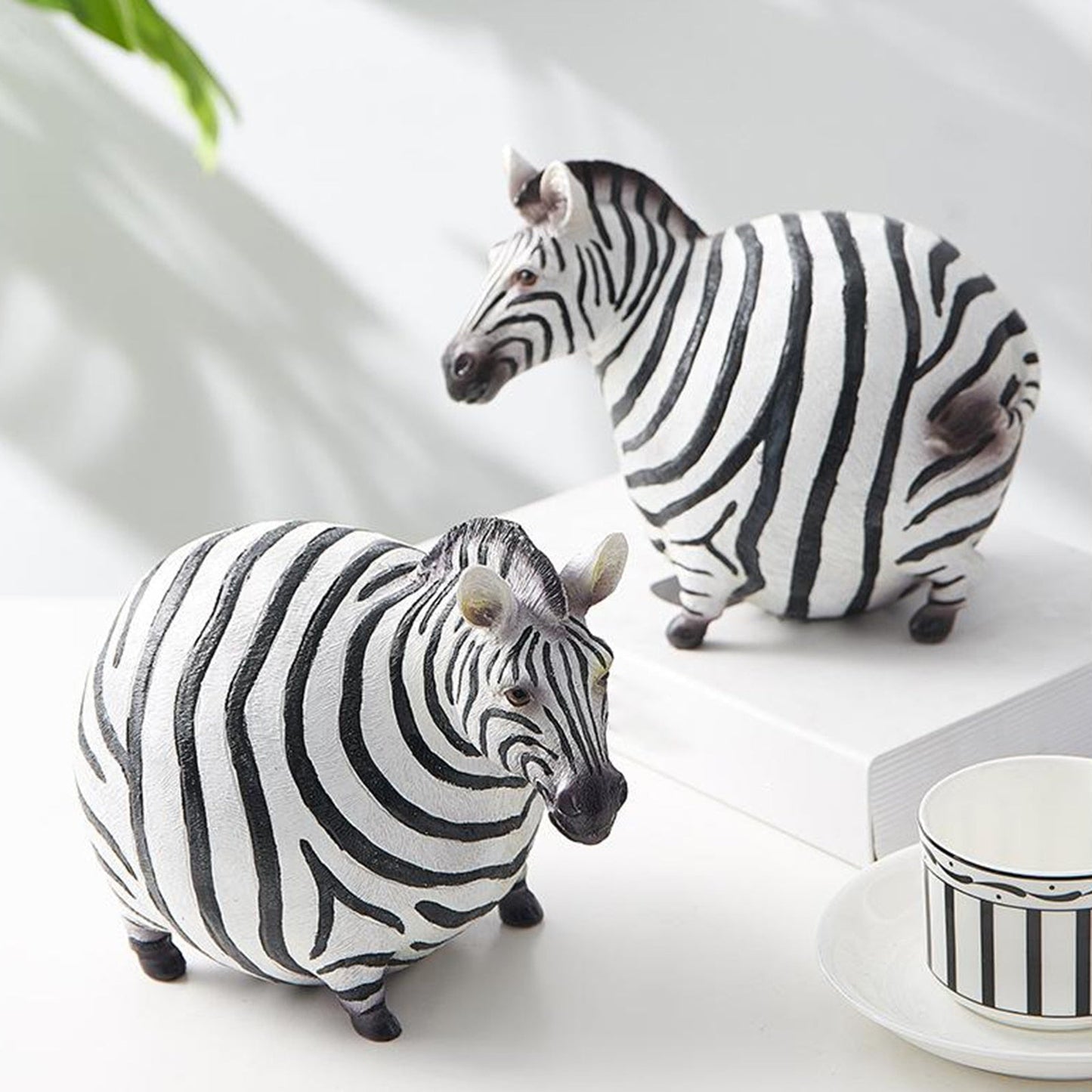 Moderne süße Zebra Harzfiguren | Brehn