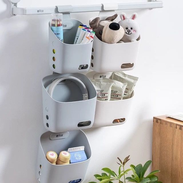 Wandmontierte Einfachehängende StackaBrehne Aufbewahrungskorb