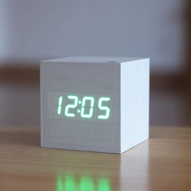 Weiß-Grün Cube Digital Tischuhr