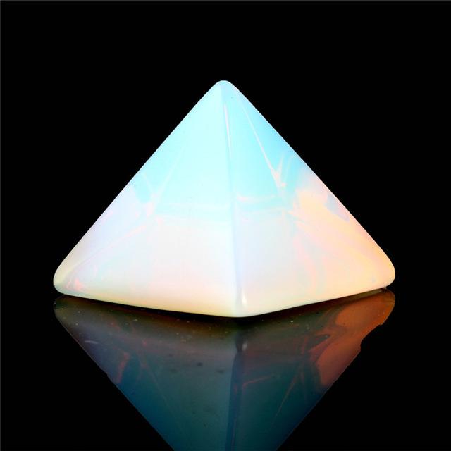 Pyramid Chakra Heilung Reiki Kristall | Brehn
