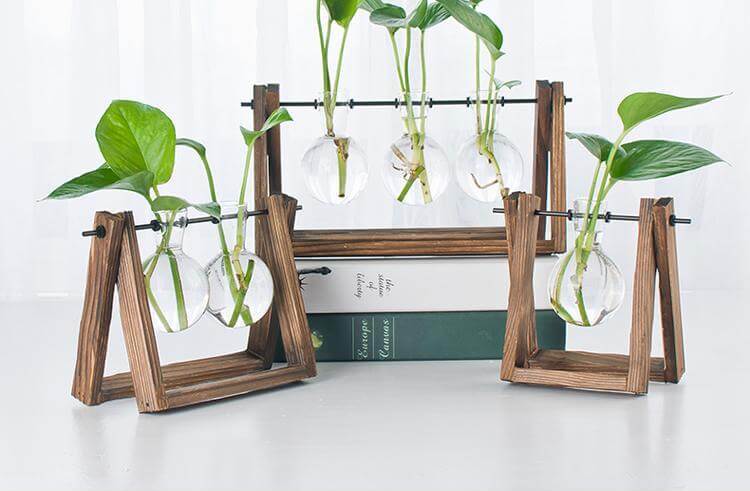 Dekorative Holzvase mit HolztaBrehnett | Brehn