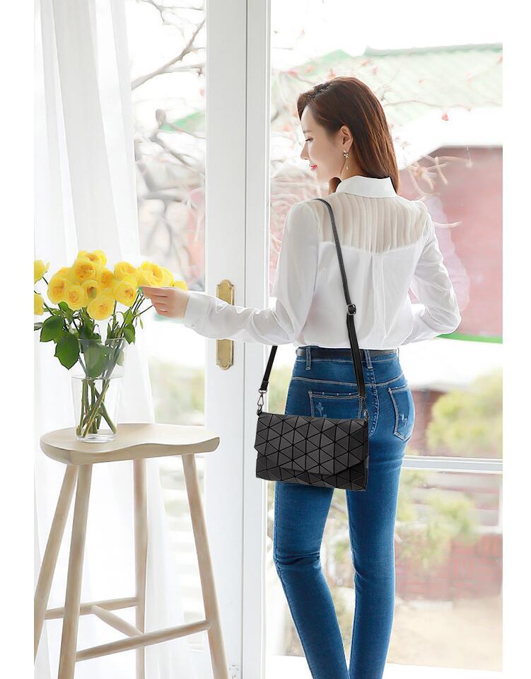 Abstract Geometric Matte Schultertasche | Brehn