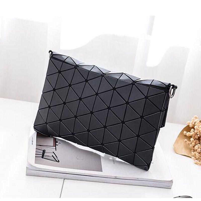 Abstract Geometric Matte Schultertasche | Brehn