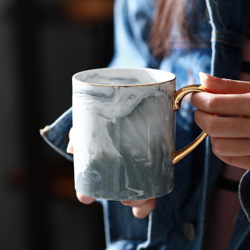 Goldrandige Marmor Kaffeetasse | Brehn