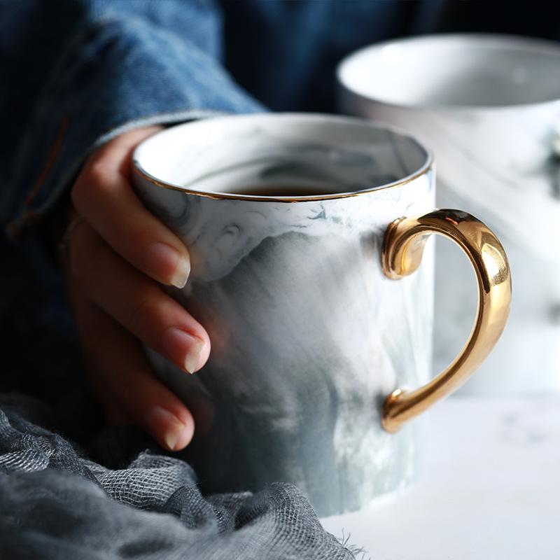 Goldrandige Marmor Kaffeetasse | Brehn