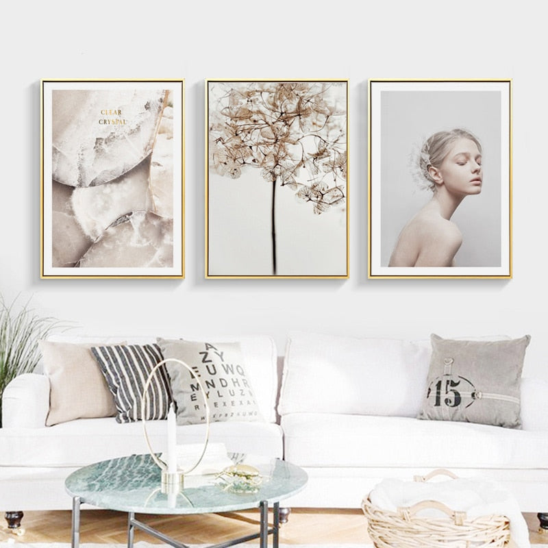 Moderne nordische Blumendrucke „Liebe ist die Antwort“ – Leinwandbild