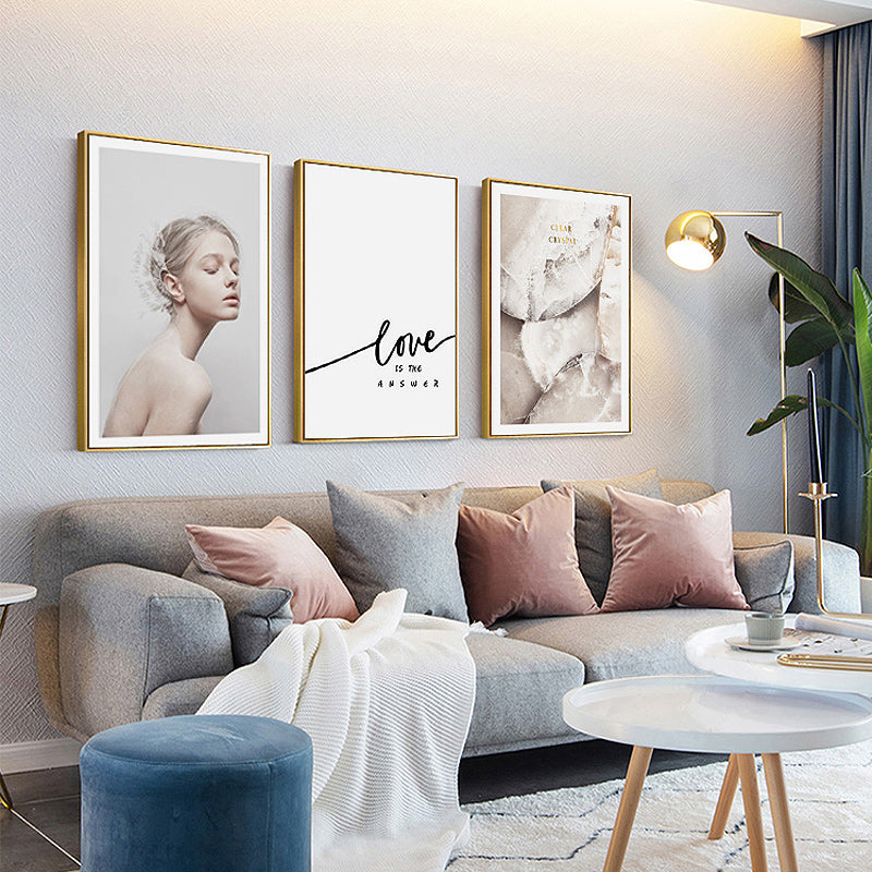 Moderne nordische Blumendrucke „Liebe ist die Antwort“ – Leinwandbild