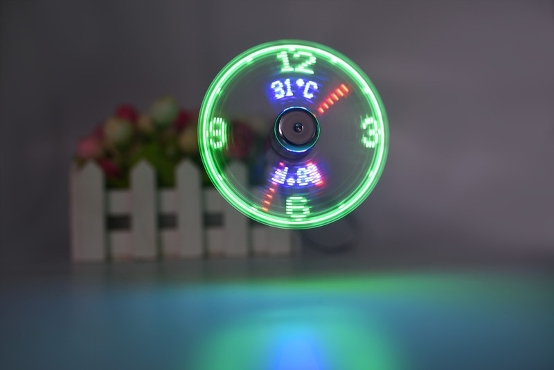 USB Fan Zeit- und Temperaturanzeige Uhr | Brehn