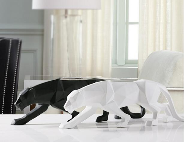 Moderne Harz Geometrische Schwarze Panther Skulptur | Brehn