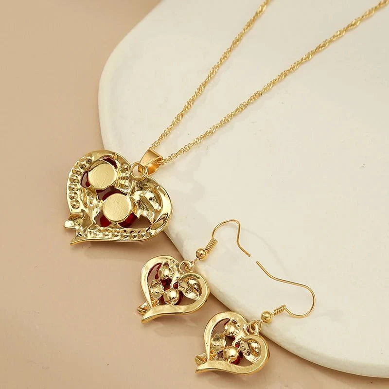Brehn | Romantisches Herz-Rosen-Diamant-Halsketten- und Ohrring-Set