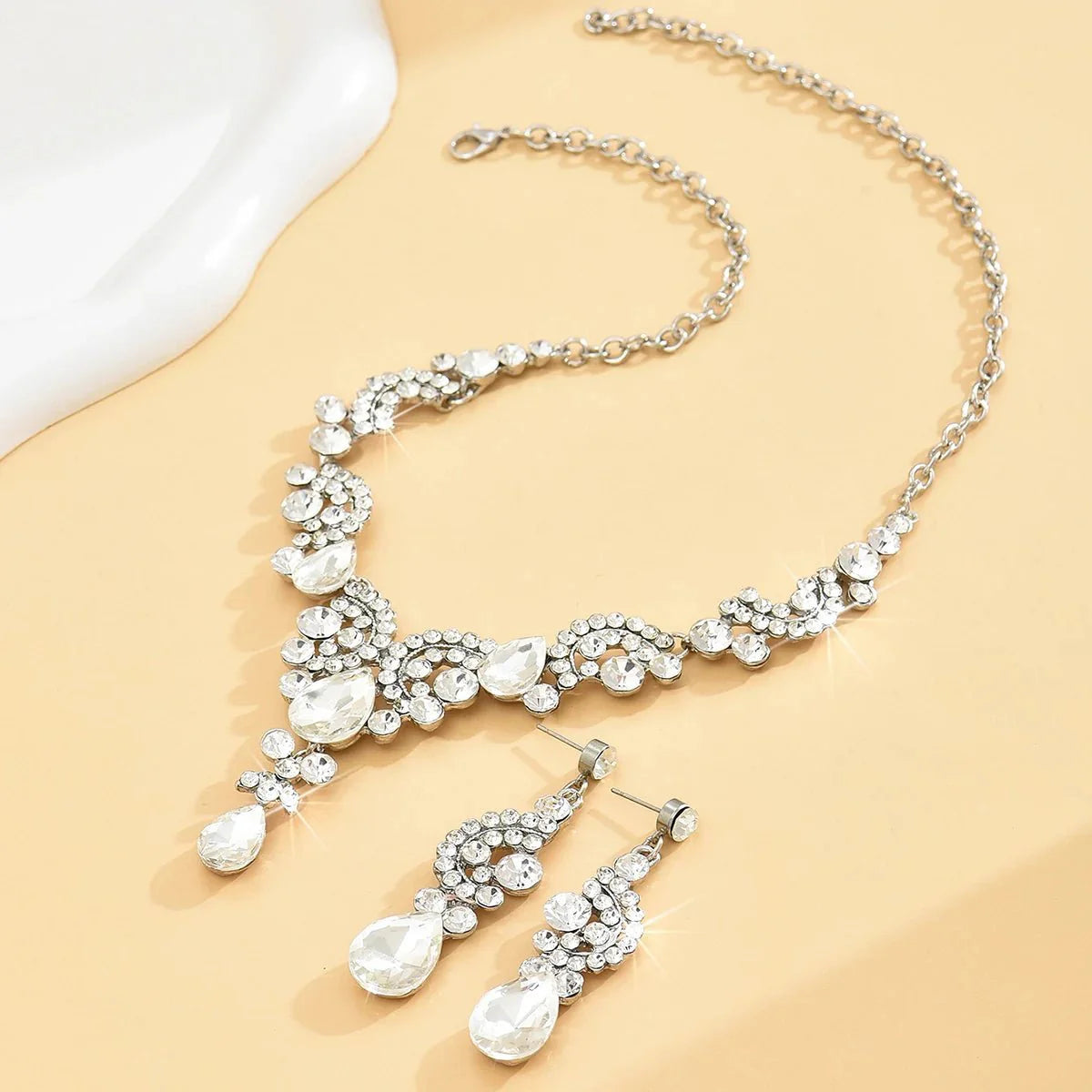 Brehn | Abgerundetes Diamant Glammer Halsketten- und Ohrring-Set