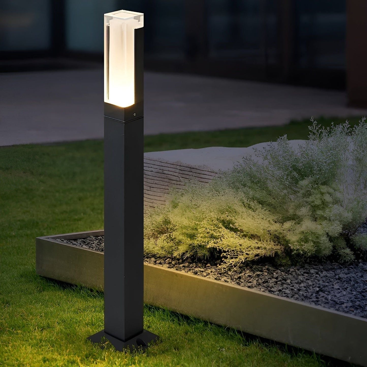 LuxeGarden Glow – Moderne LED-Gartenbeleuchtung