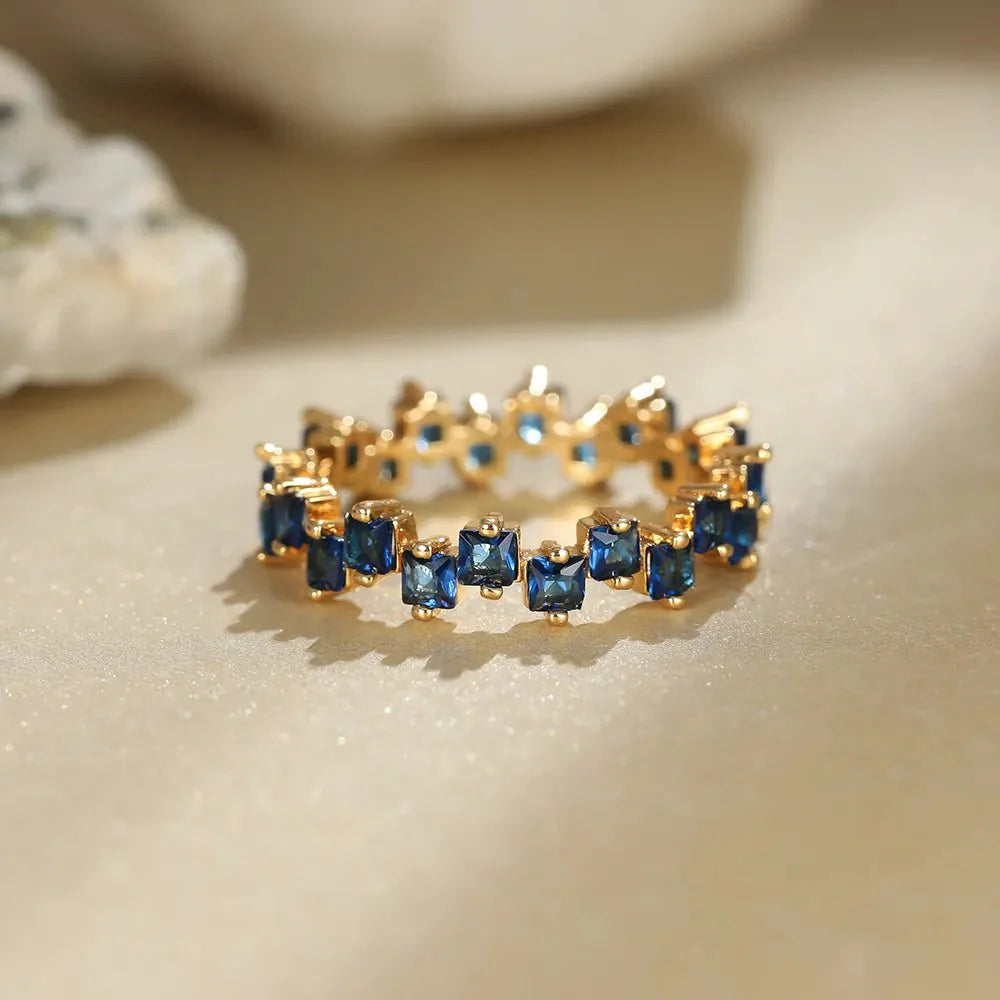 Brehn | Verspätete kubische Diamanten zierlicher Ring