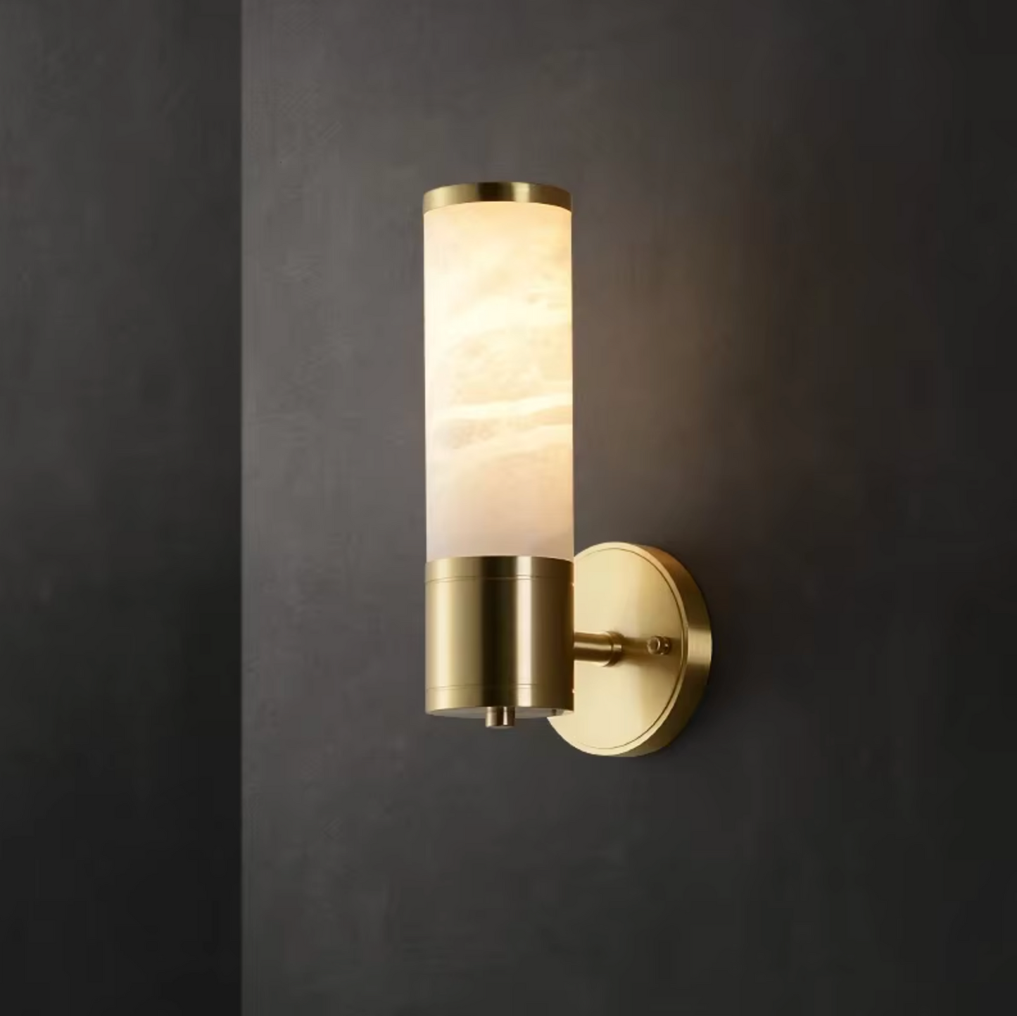 Brehn | Stilvolle Wandleuchte in einem goldenen Farbton inspiriert