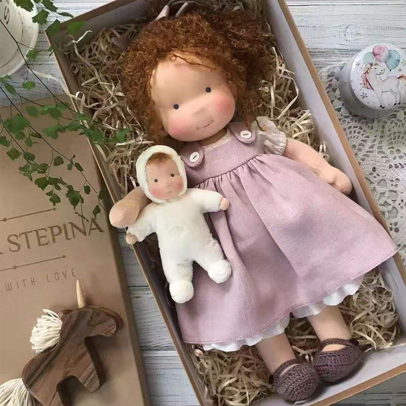 Brehn | Handgefertigte Waldorfpuppe | Naturmaterialien & Schadstofffrei | Pädagogisches Stoffspielzeug | Hypoallergen & Bio-Qualität | 30cm Kuschelpuppe