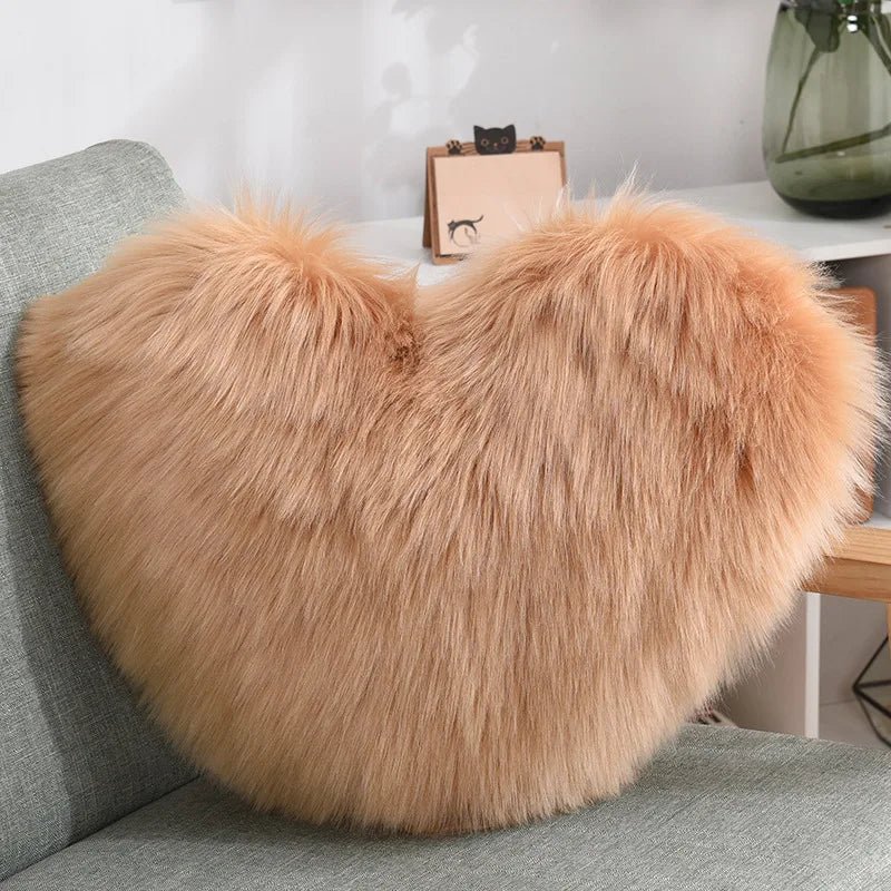 Weiches Herzförmiges Flauschiges Sofakissen aus Soft-Polyester | Brehn